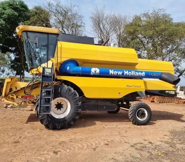 Colheitadeira New Holland 