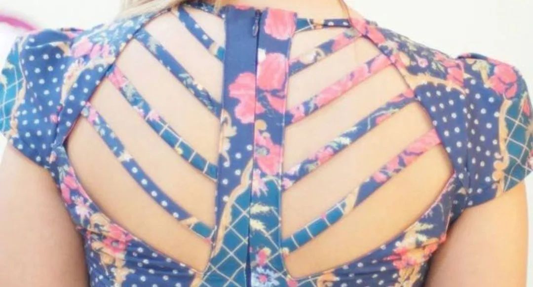 Vestido antix m aveludado rococó  - Foto 2