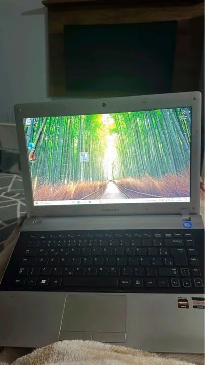 Notebook Samsung com tela de 15.6 polegadas - Foto 3