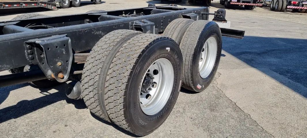 Vw 17280 6x2 / 24280 Baixo Km Entre Eixo 4,80 Ano 2019 - Foto 12