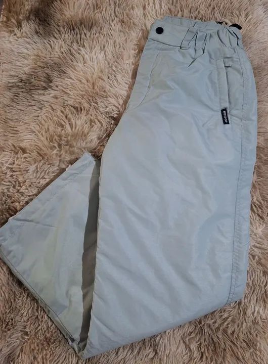 Calça para neve, nova, tam. 14/16 anos