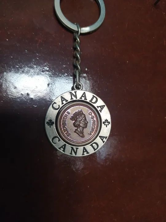 Chaveiro viagem Canadá moeda 1 Cent rainha Elizabeth giratório - Foto 3
