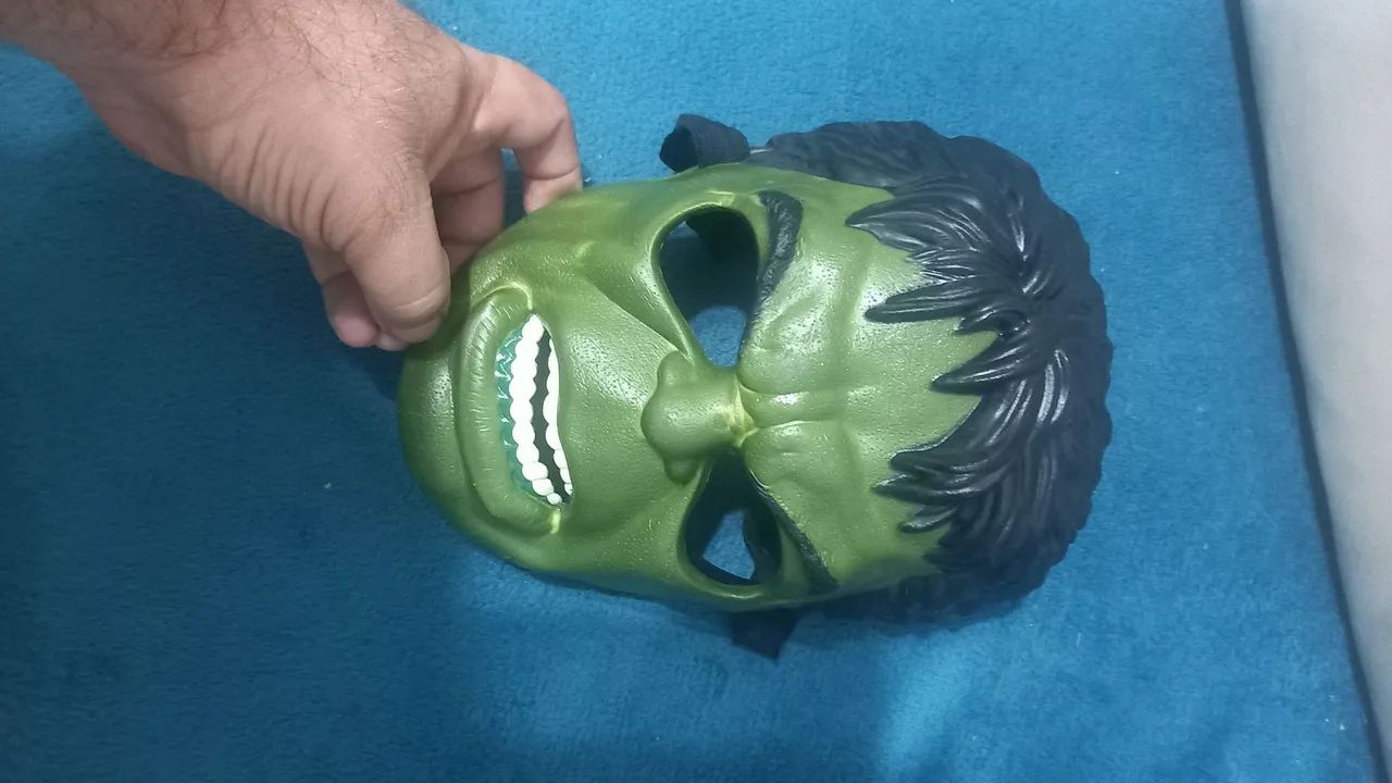 Máscara do incrível hulk original 