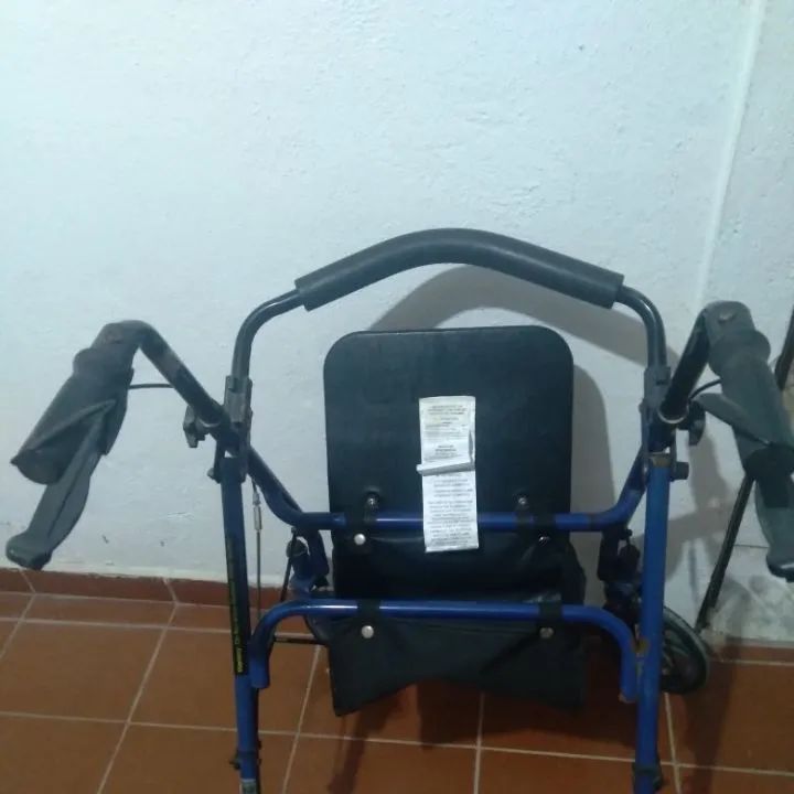 Andadores pra idosos e banho  - Foto 6