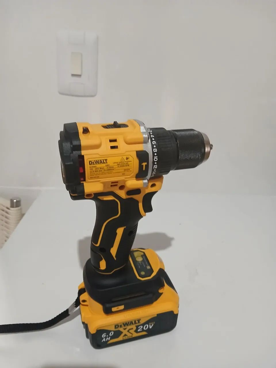 DeWalt DCD805 Screwdriver64254658026755121