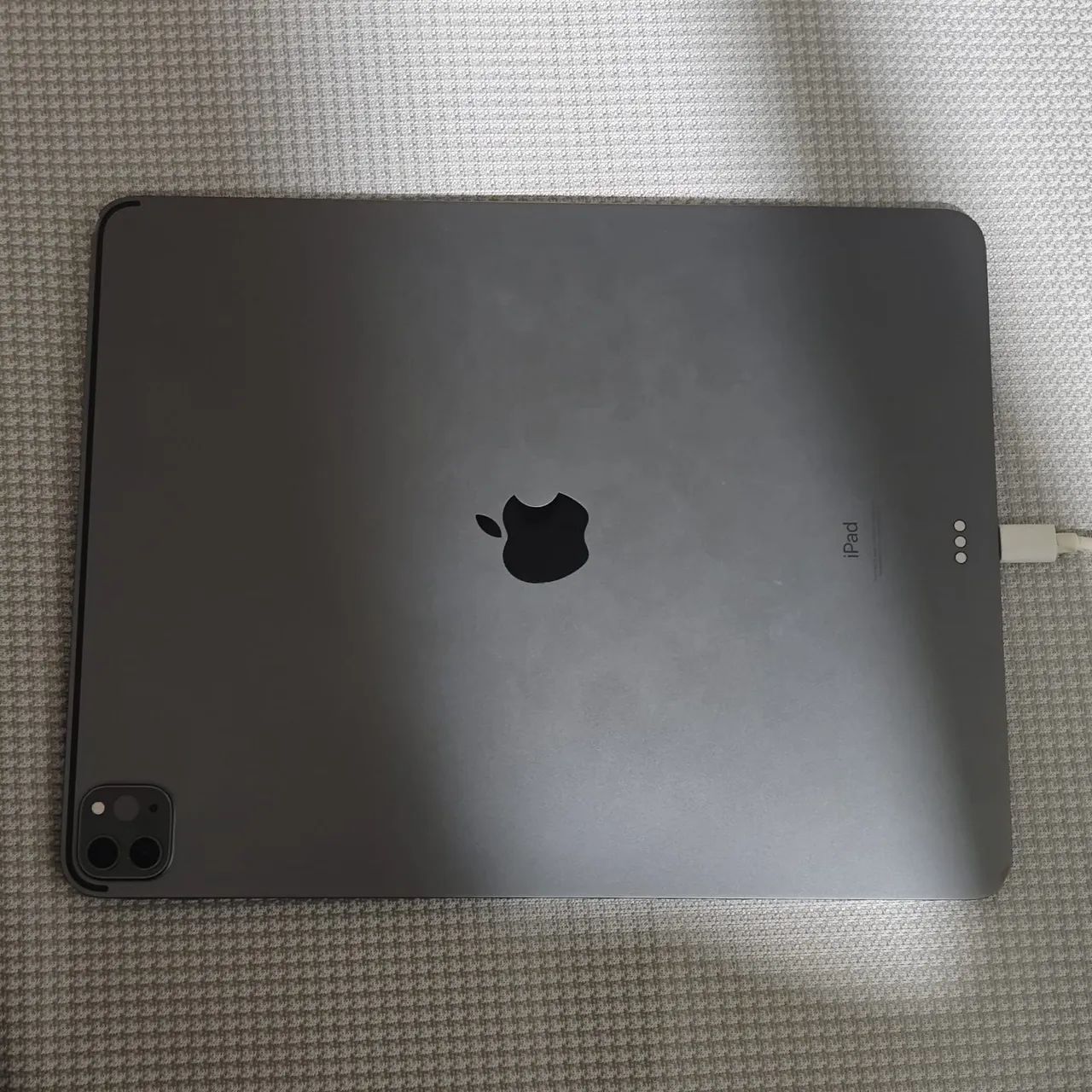 iPad pro 5 / 12.9pol / 512G / Apple com Magic Keyboard - Foto 2