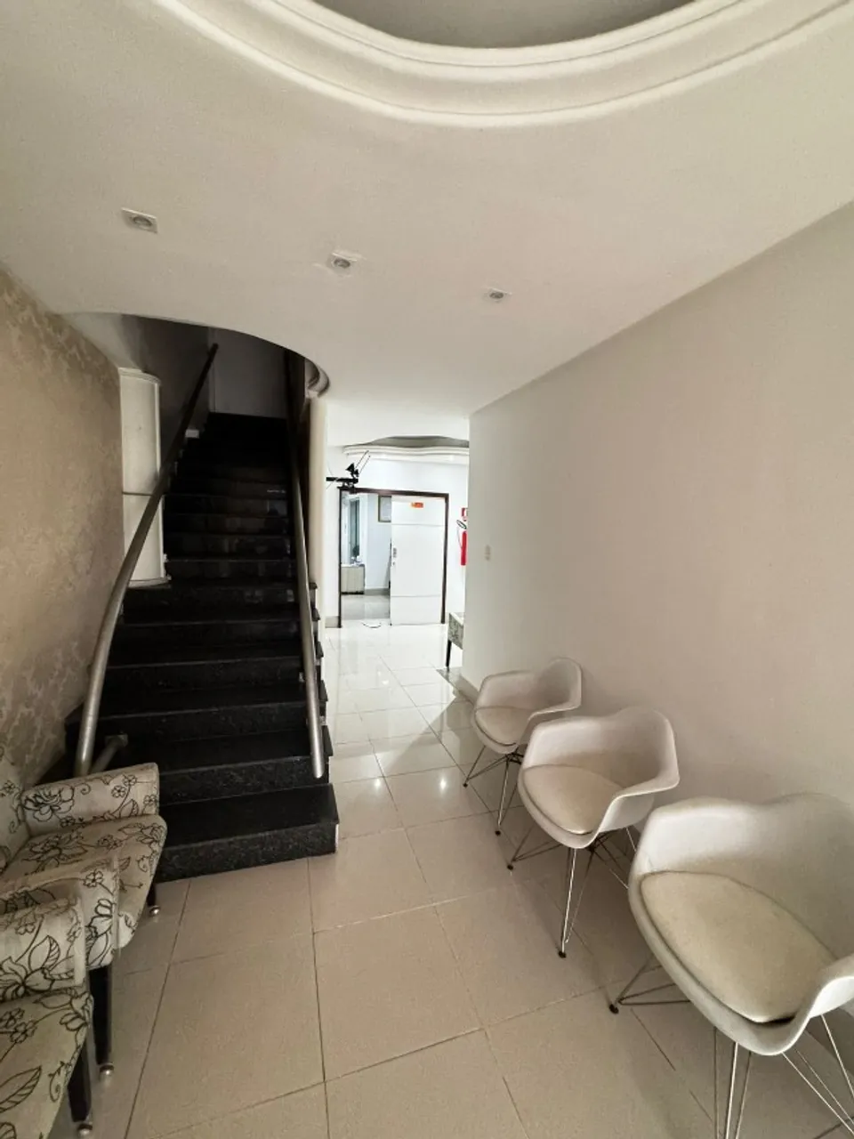 Sala comercial Josefa Taveira