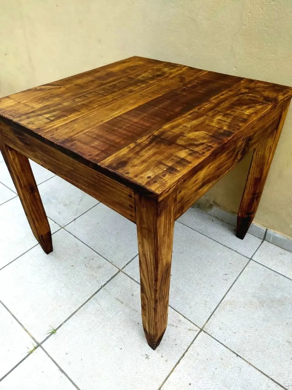 Mesa de jantar em madeira rústica com fabricação rápida!!! - Foto 2