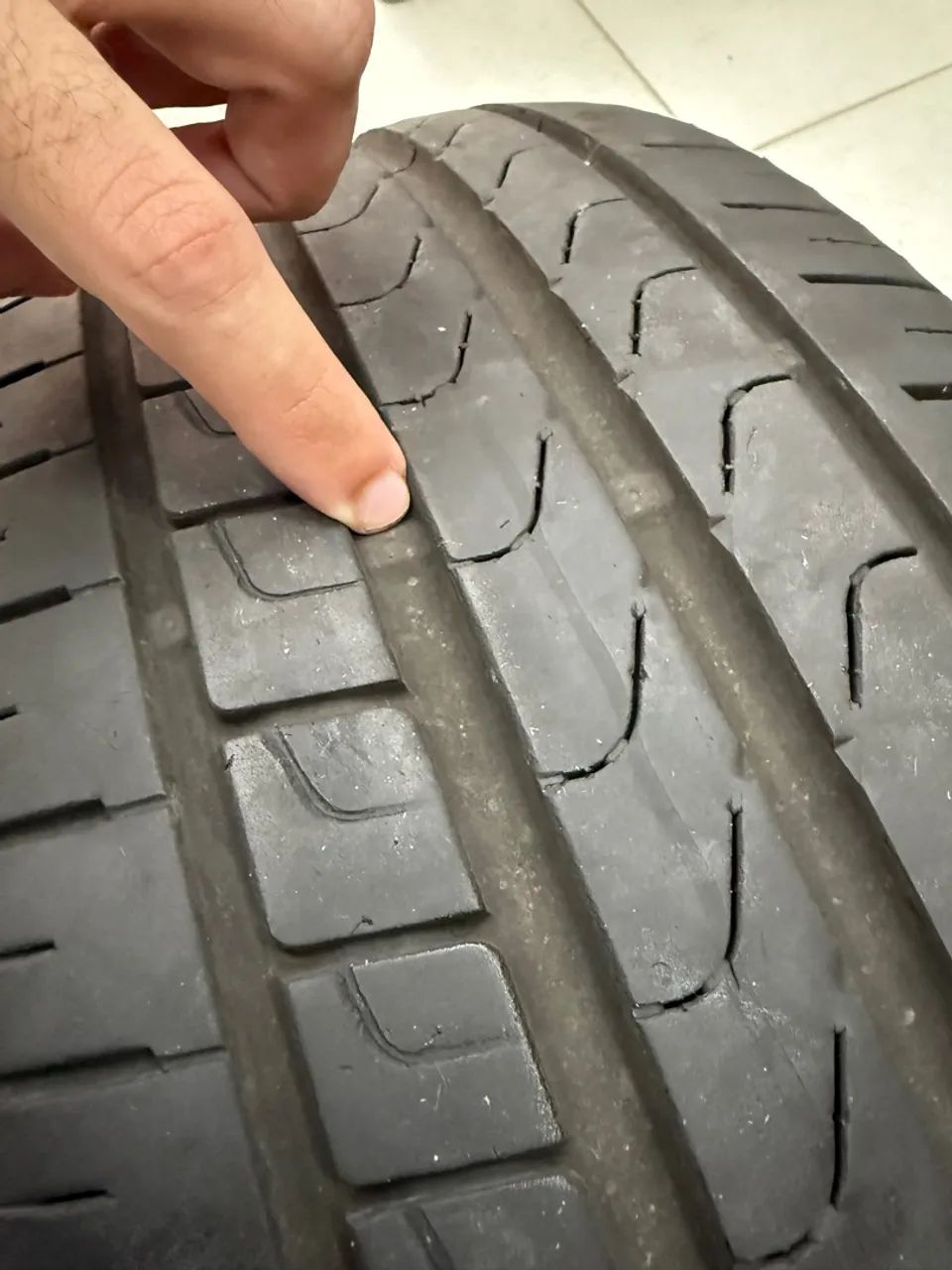Pneu Run Flat Pirelli Cinturato P7 (MOE) 225/45/18 95Y  - Foto 2