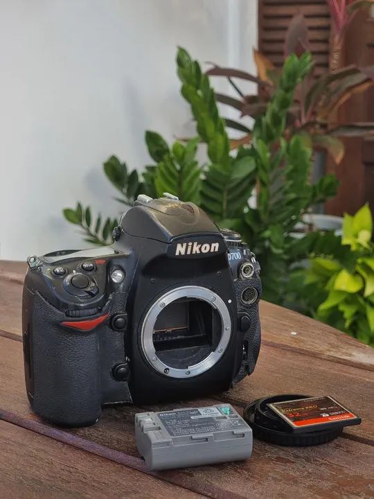 Câmera FullFrame FX Nikon D700