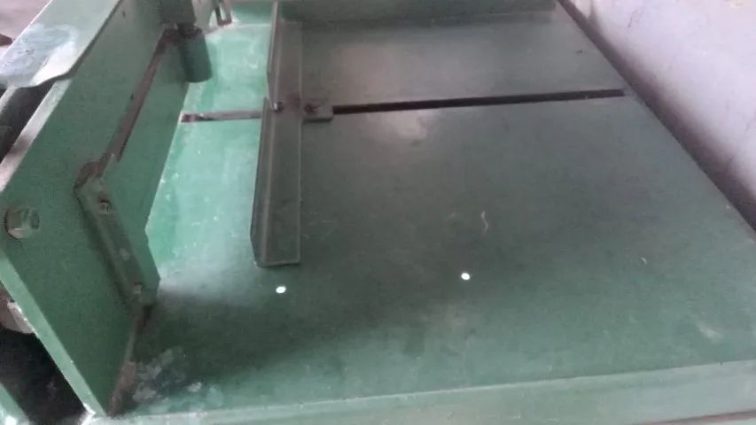 guilhotina64169294394369121