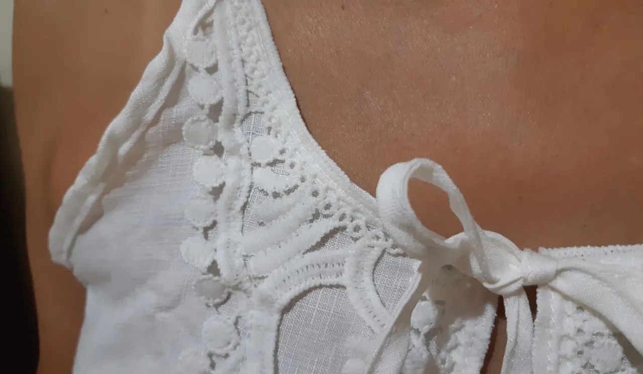 BLUSA  BRANCA RENDADA  COM ALÇAS - Foto 5