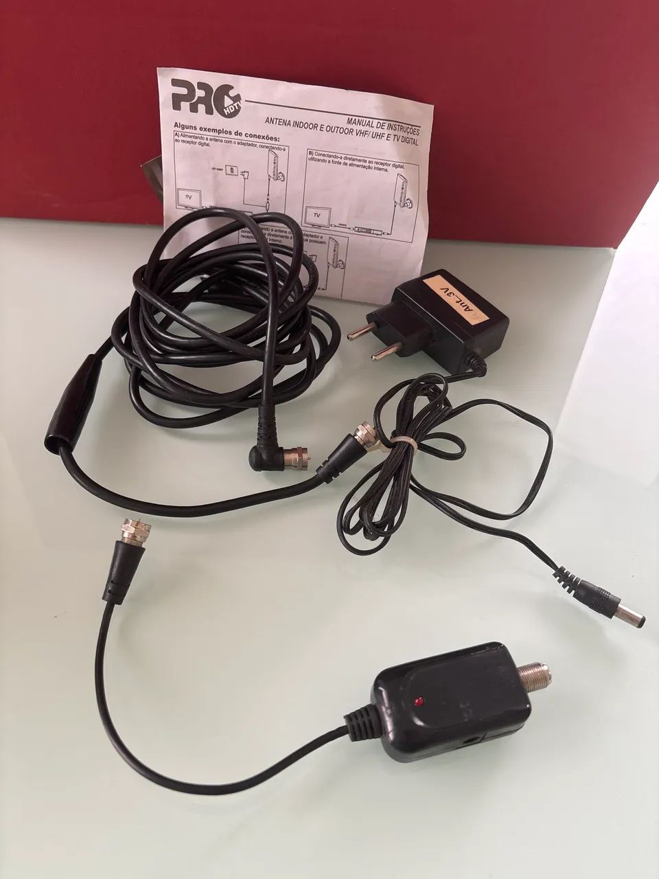 Antena HDTV amplificada PROHD-2000A VHF/UHF interna e externa Amphibions na caixa - Foto 3