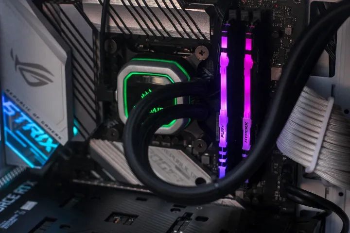 i7 10700K - 32GB - RTX 3070 - Foto 3