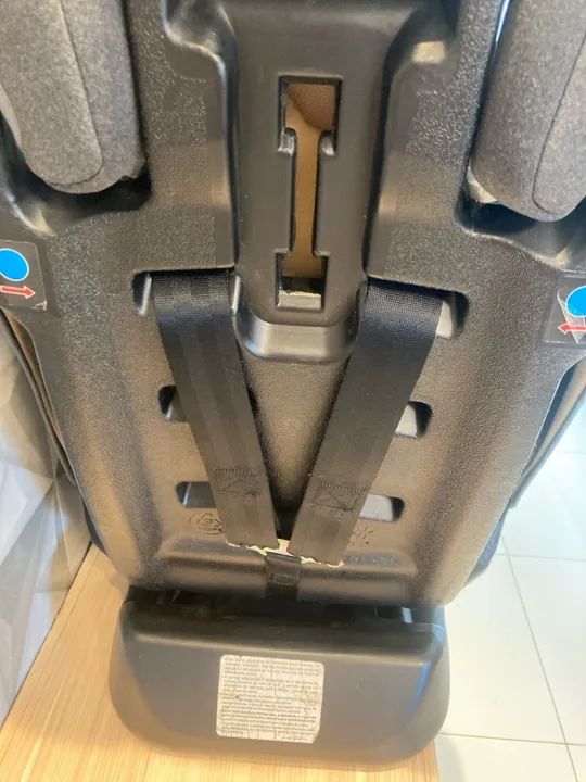 Cadeira Infantil Burigotto 0 a 36 kg usada - Foto 5