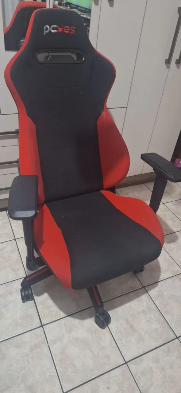 Cadeira Gamer PCYES Vermelha e Preta
