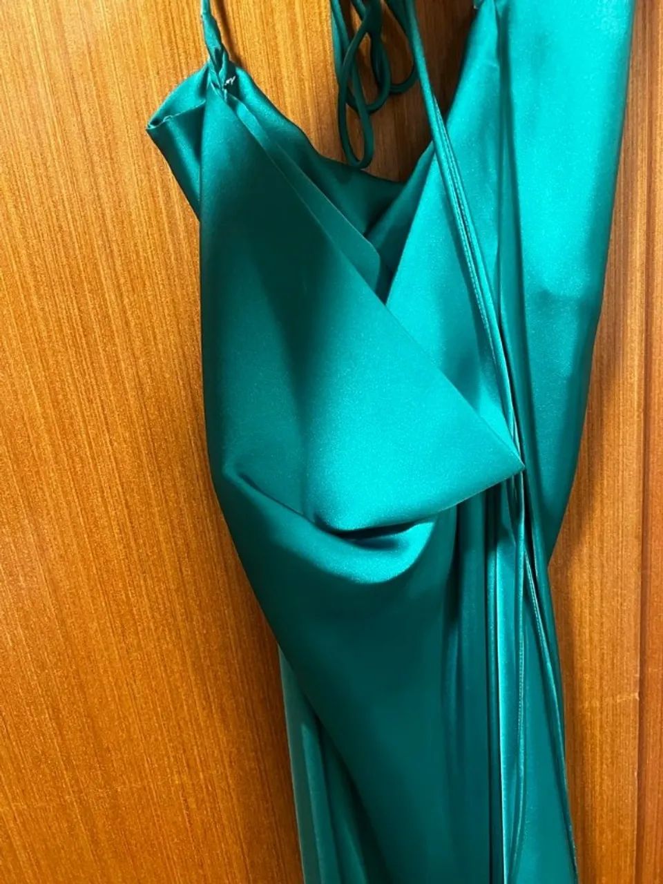 Vestido acetinado verde P - Foto 2