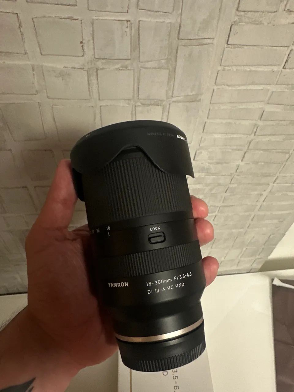 Lente Tamrom 18-300 para Sony E - APS-C - Foto 3