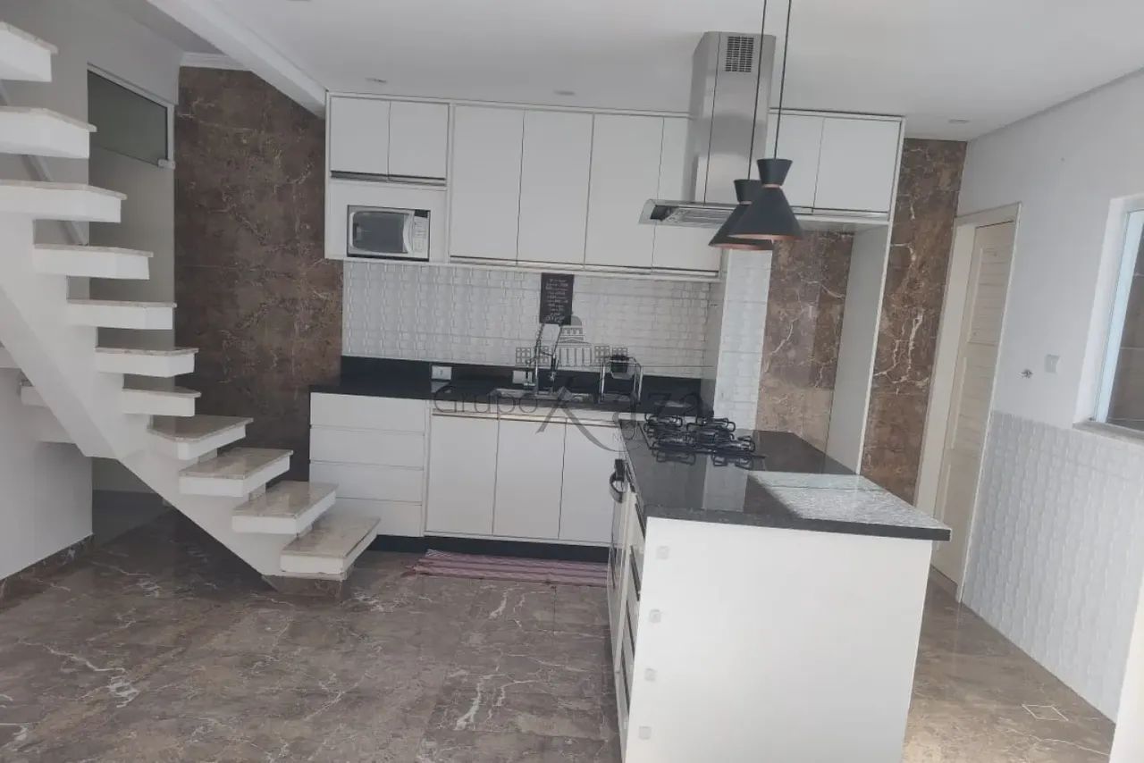 Casa Sobrado - Jardim Nova Flórida - 5 Dormitórios - 180m². - Foto 2