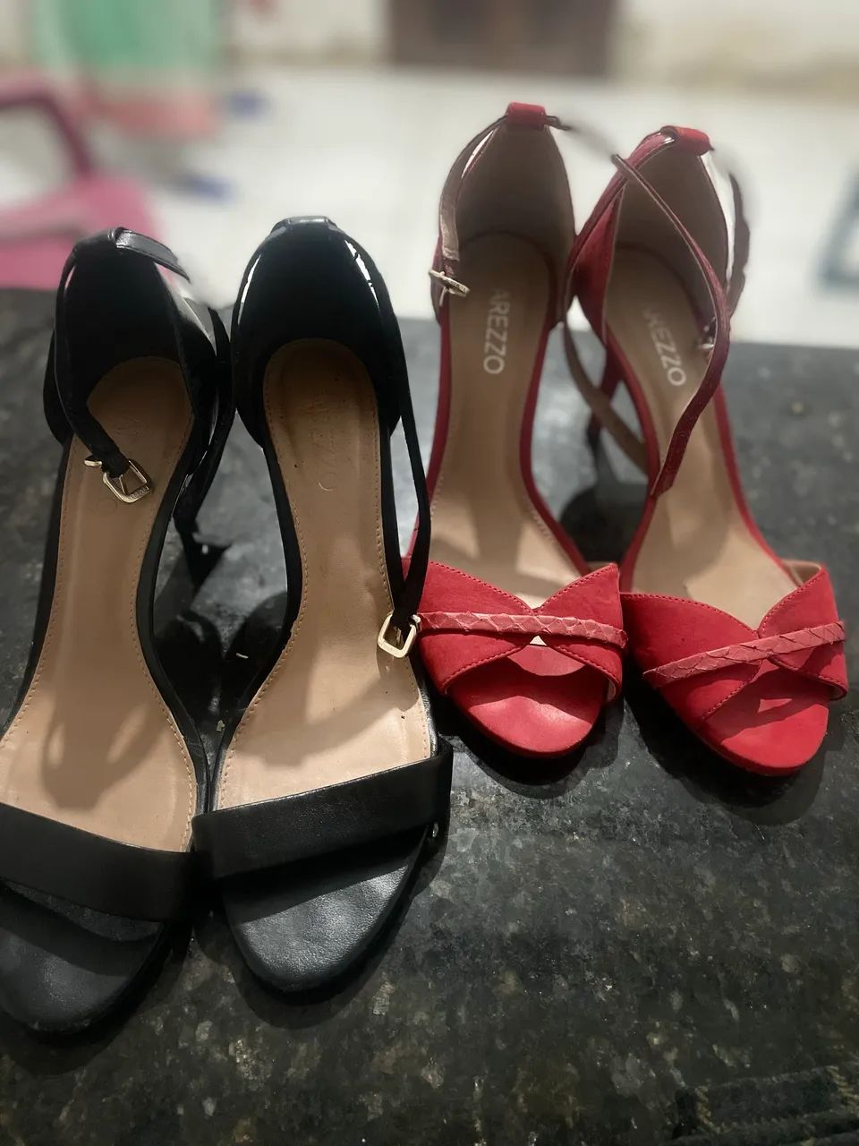 Salto Arezzo vermelho e preto - Foto 3