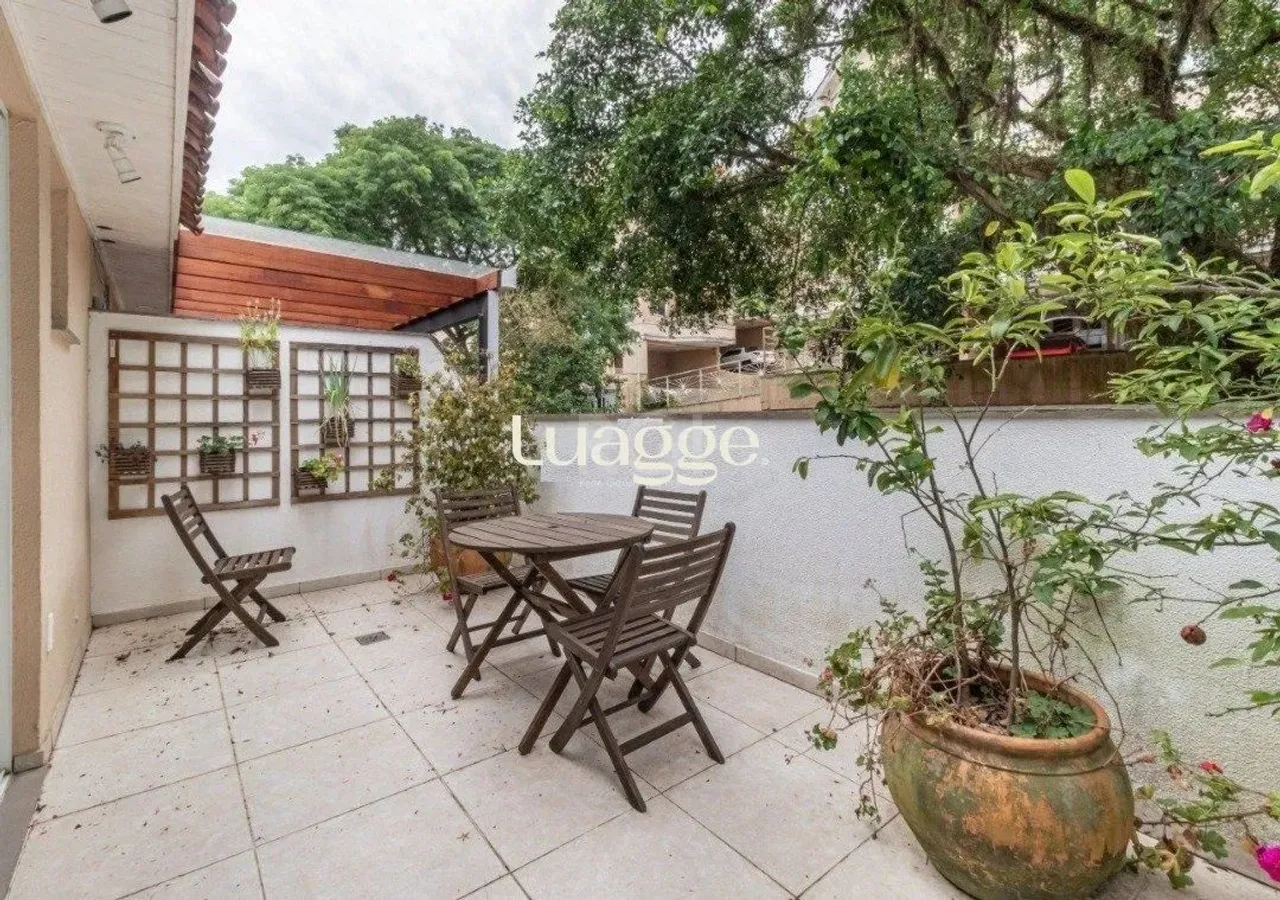 Casa Condominio para Venda - 220.25m², 3 dormitórios, sendo 3 suites, 2 vagas - Pedra Redo