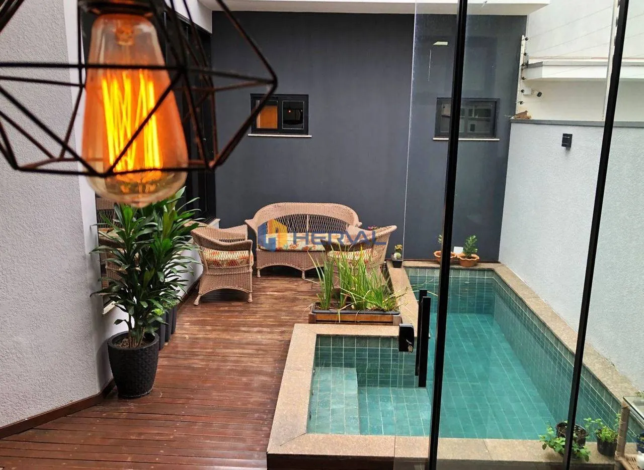 Casa com 3 quartos à venda, 145m² por R$ 998.000 - Jardim Espanha - Maringá/PR.