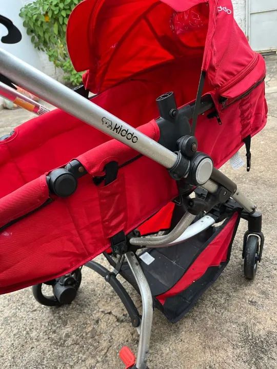 Carrinho de bebê + bebê conforto 