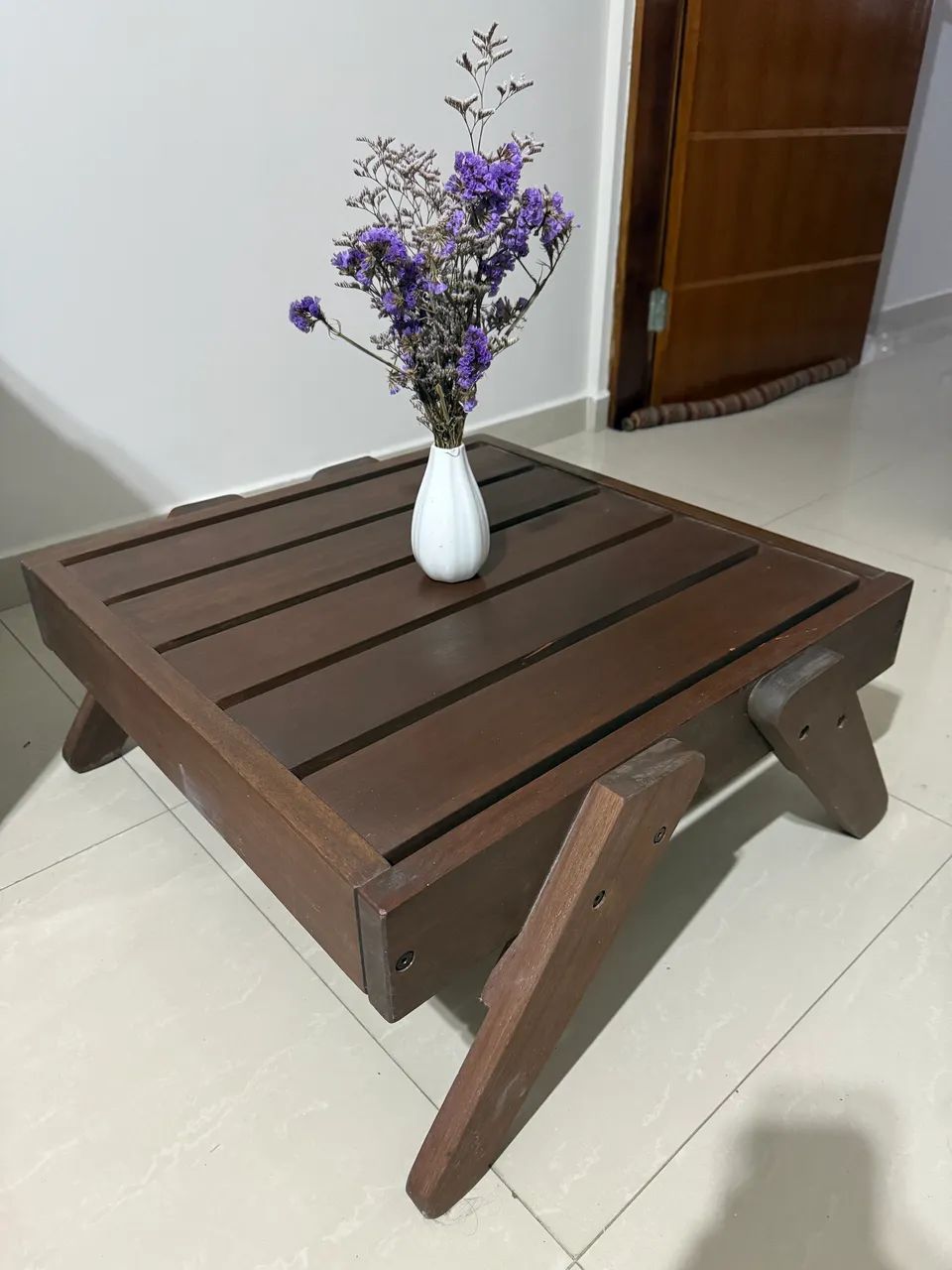 Mesa de Centro em Madeira 