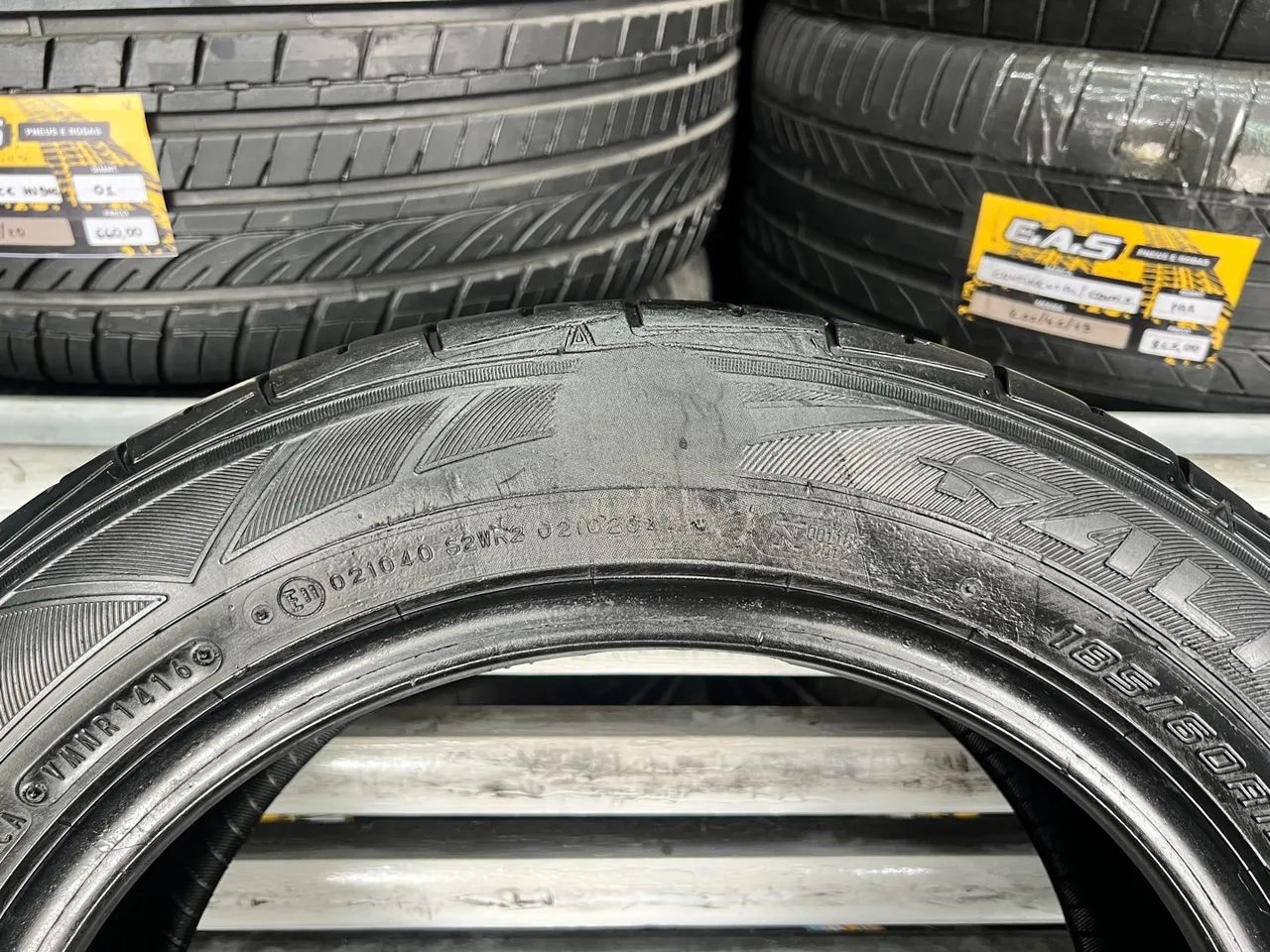 Par de Pneus 185/60/15 Falken Ziex ZE914 R$549 / Pneu 185/60R15