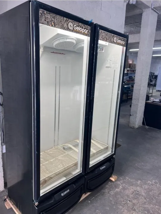Expositor duas portas refrigerada 950 (alef)