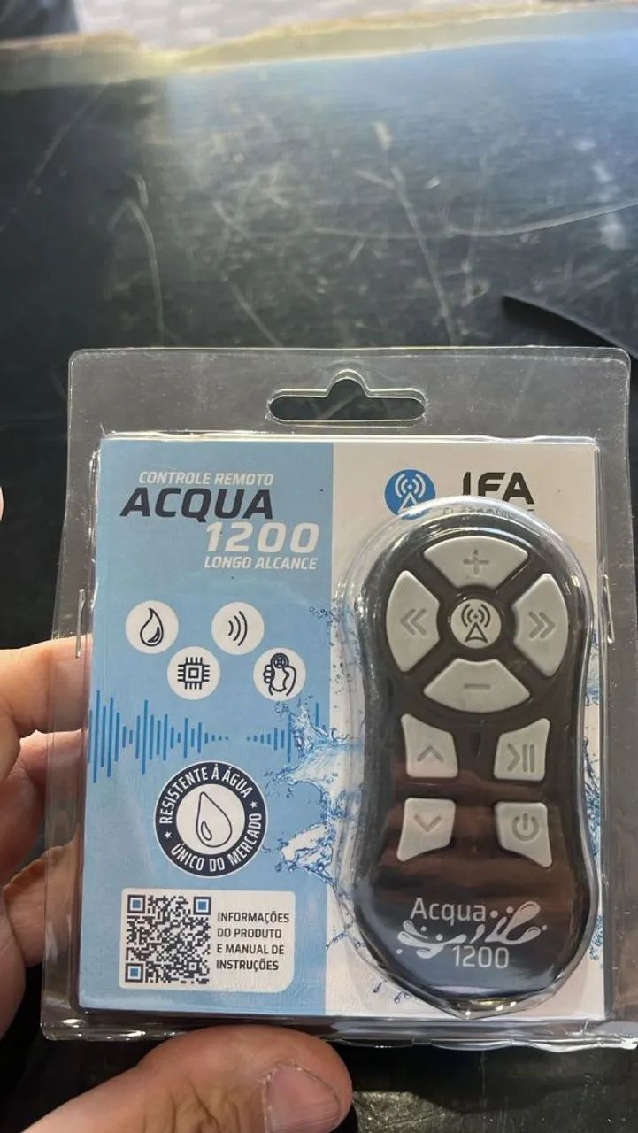 Car Audio Controls STARTING FROM 442876664637696002