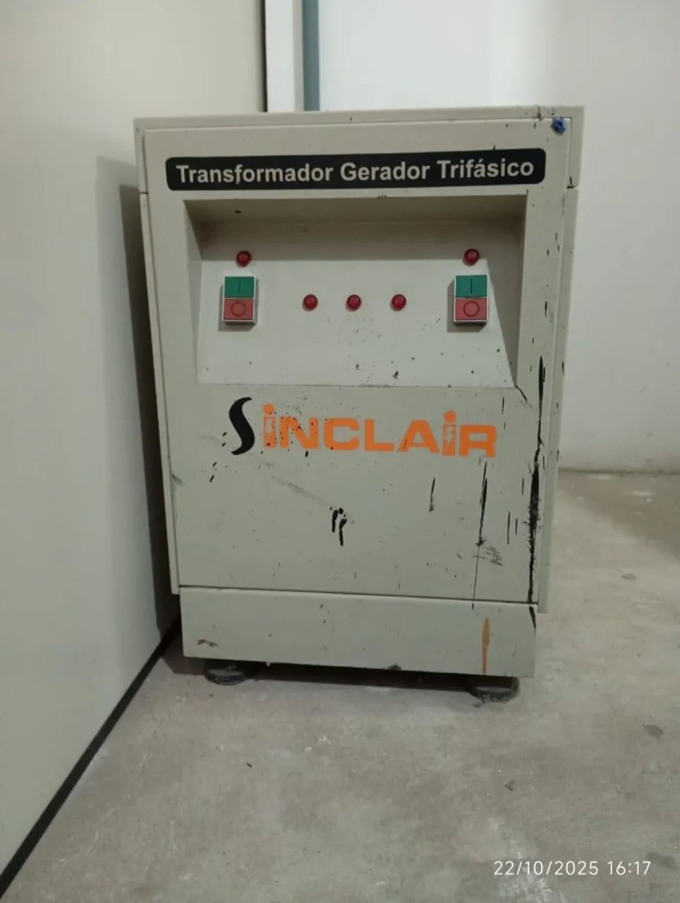 Transformador gerador trifásico  Sinclair de 220V para 220 trifásico 5CV. - Foto 4