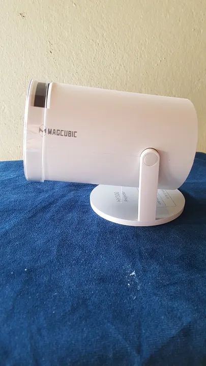 Mini Projetor HY300 Branco 110V/220V Android 11. - Foto 5