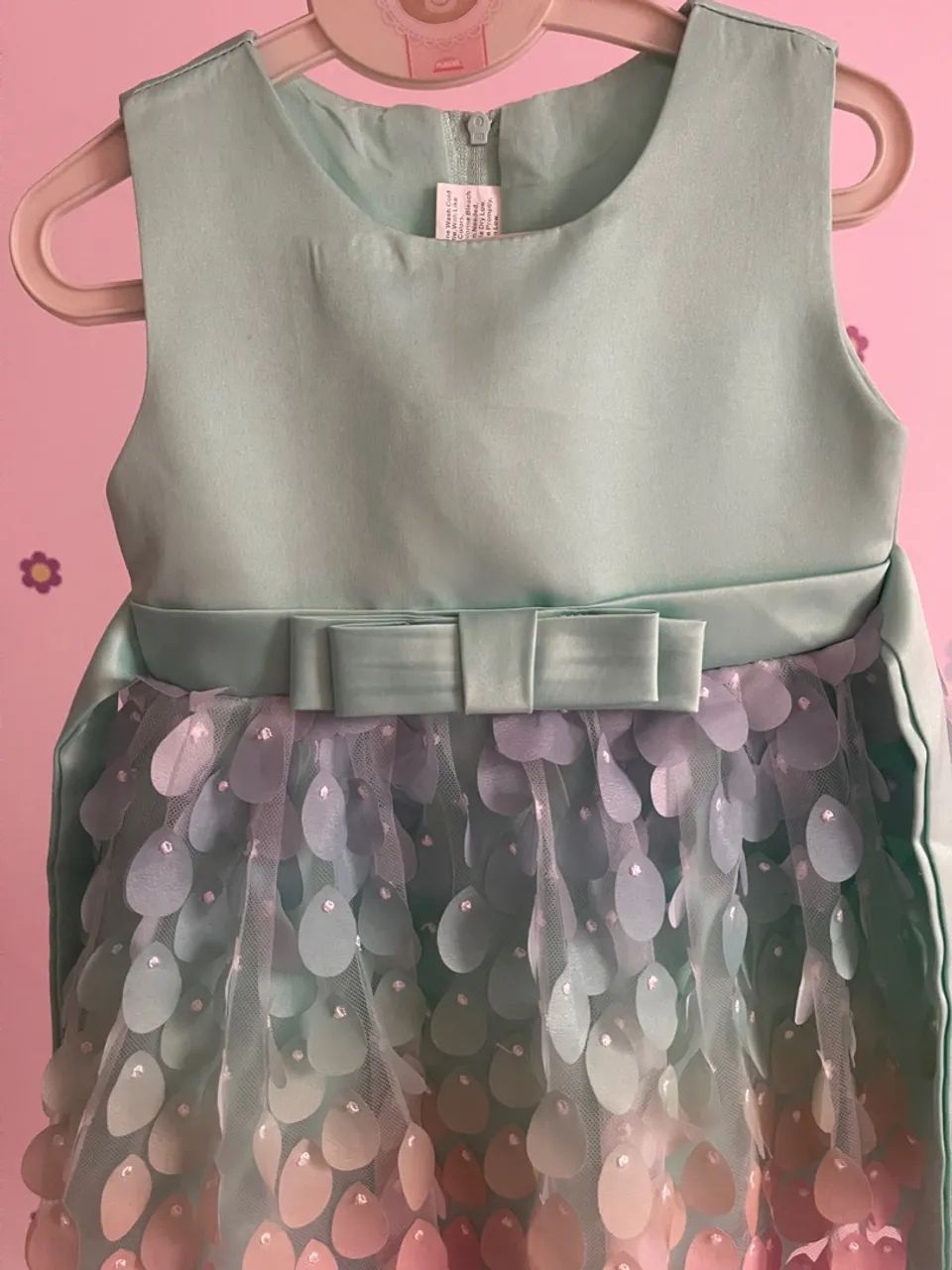 Vestido de festa infantil com escamas coloridas  - Foto 3