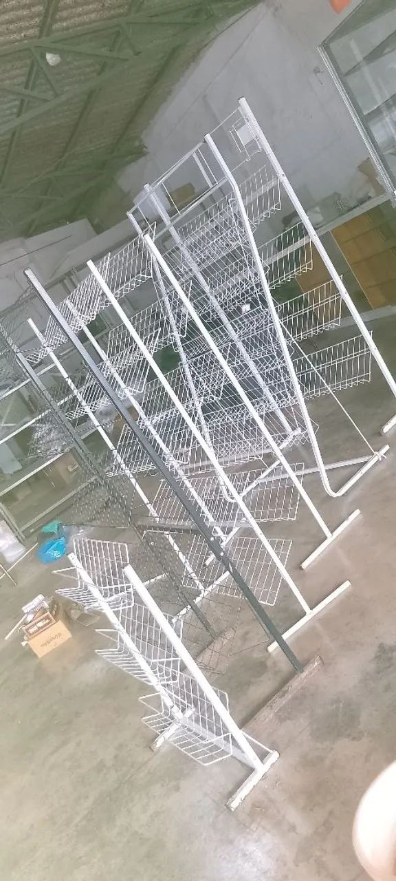 Balcões, vitrines, expositores diversos - Foto 4