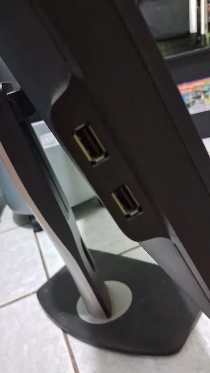 Monitor Dell - Ótimo estado porém usado - Foto 3
