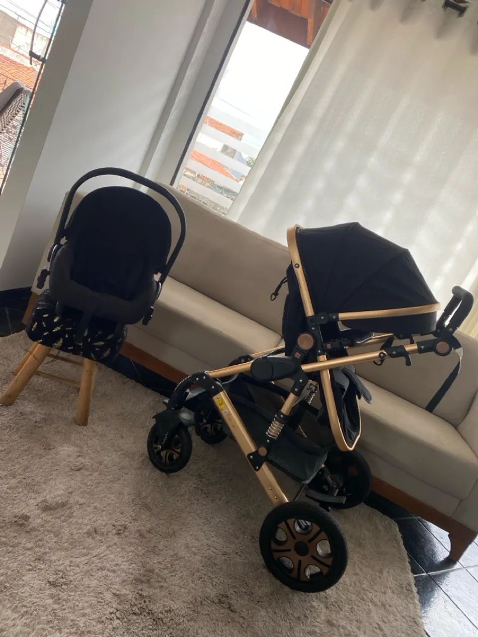 Carrinho de Bebê Luxo Dourado - Foto 3