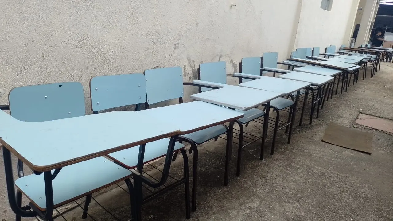 Cadeiras escolares - pronta entrega