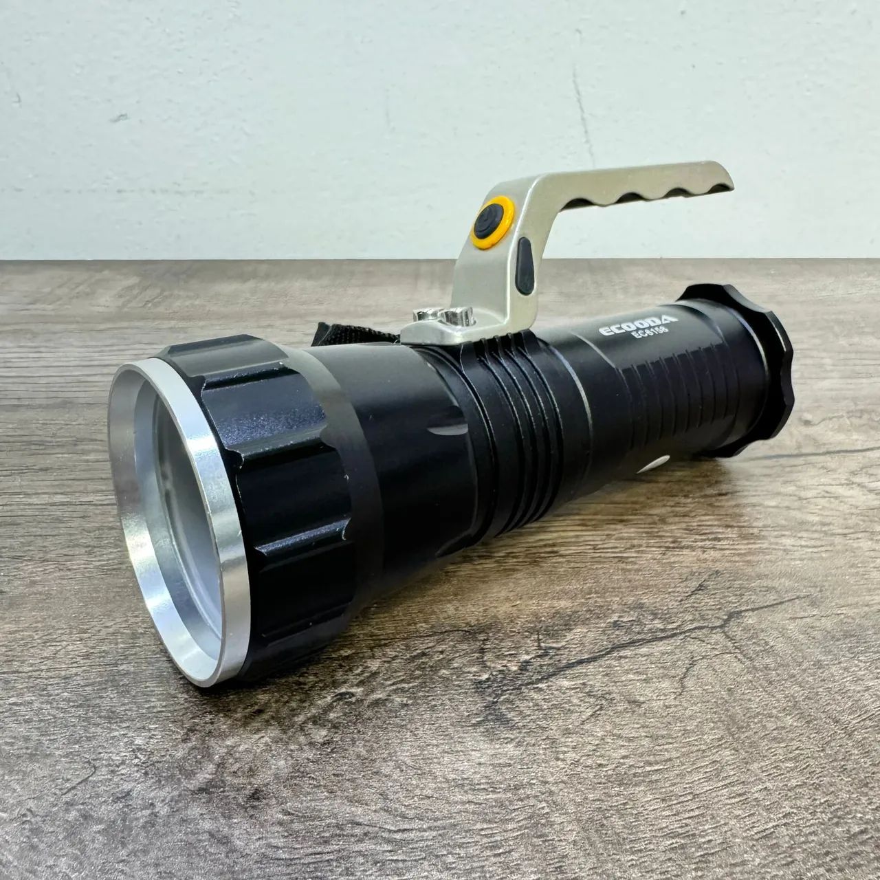 Lanterna Holofote Recarregável 