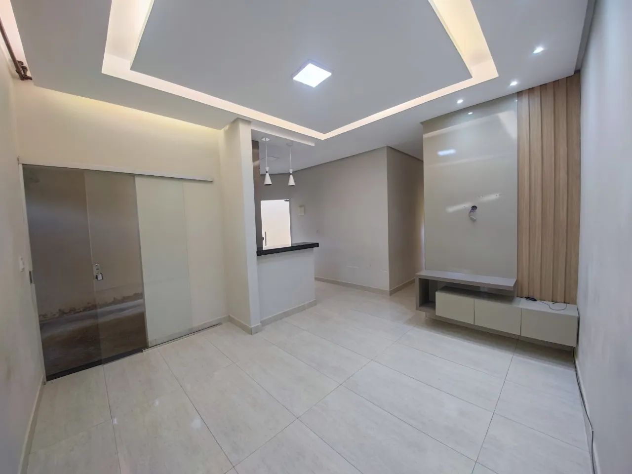 Casa para Alugar em Guarujá com 90m², 3 Quarto(s) , 1 Suíte , 1 Vaga(s).