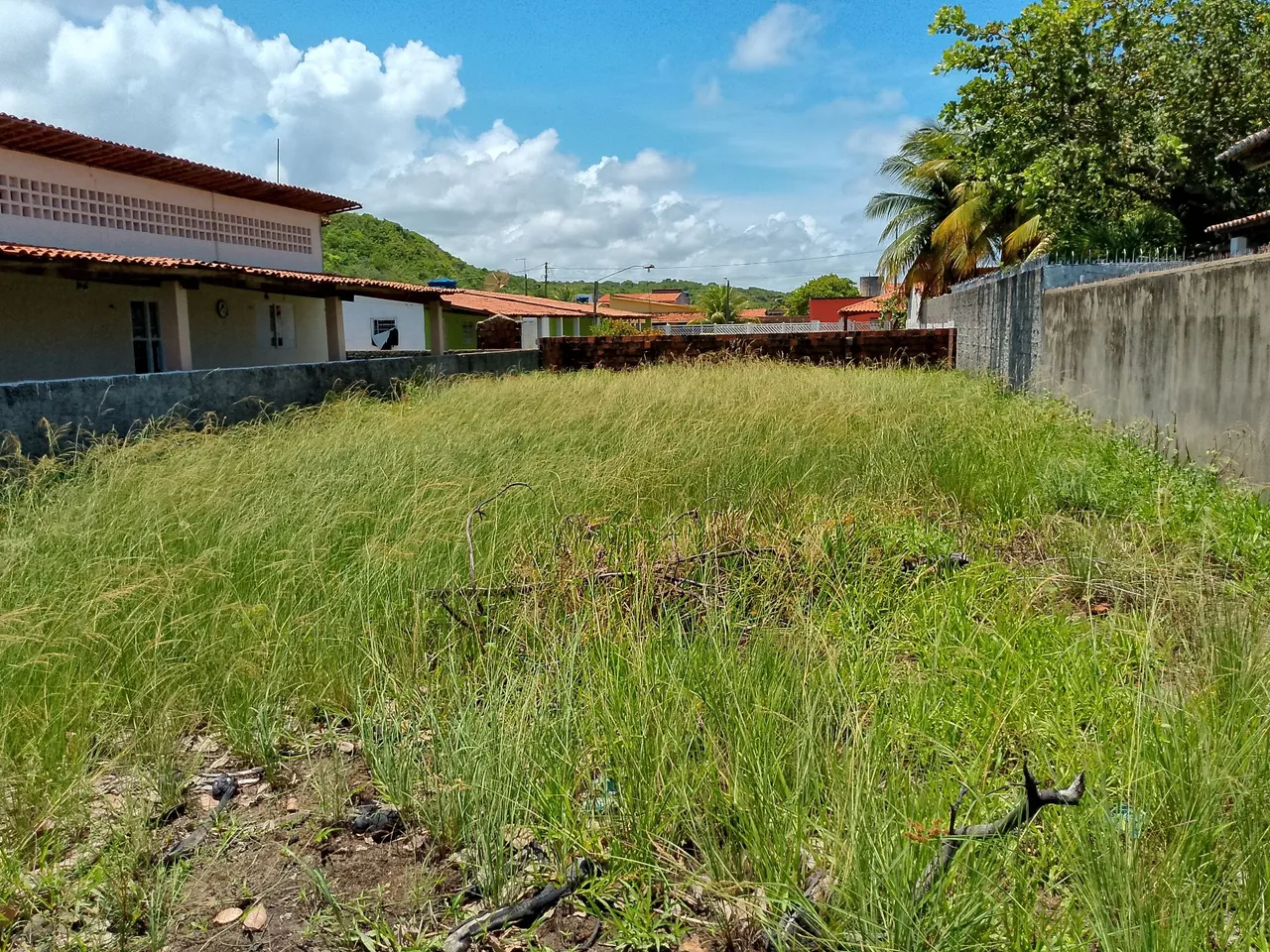 Vende-se um terreno 12 por 30
