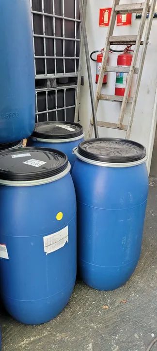 Bombonas de Plástico 170 Litros usada perfeito!  - Foto 2