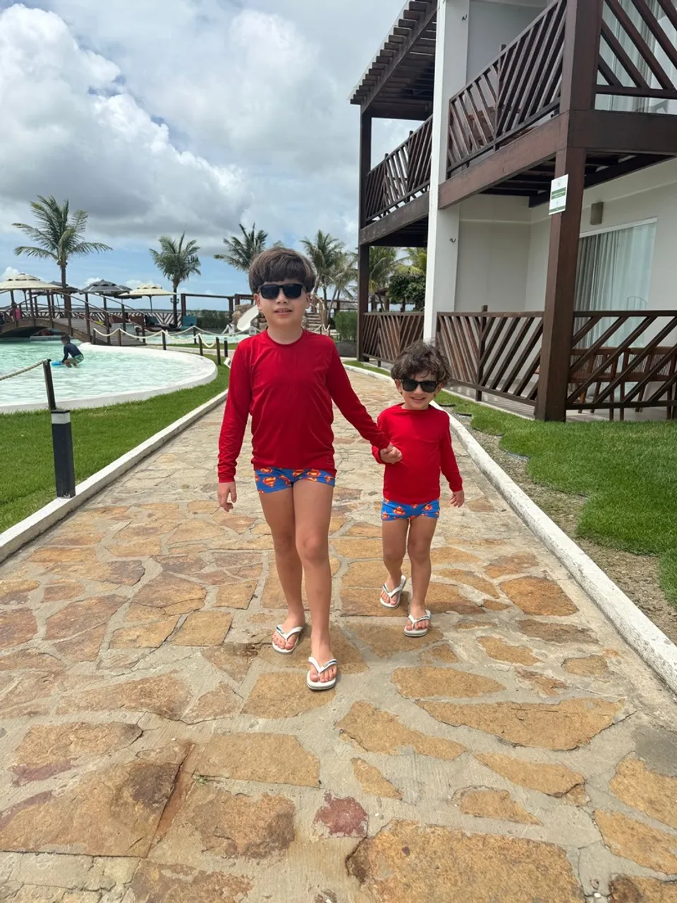 Roupa de praia infantil vermelha - Conjunto