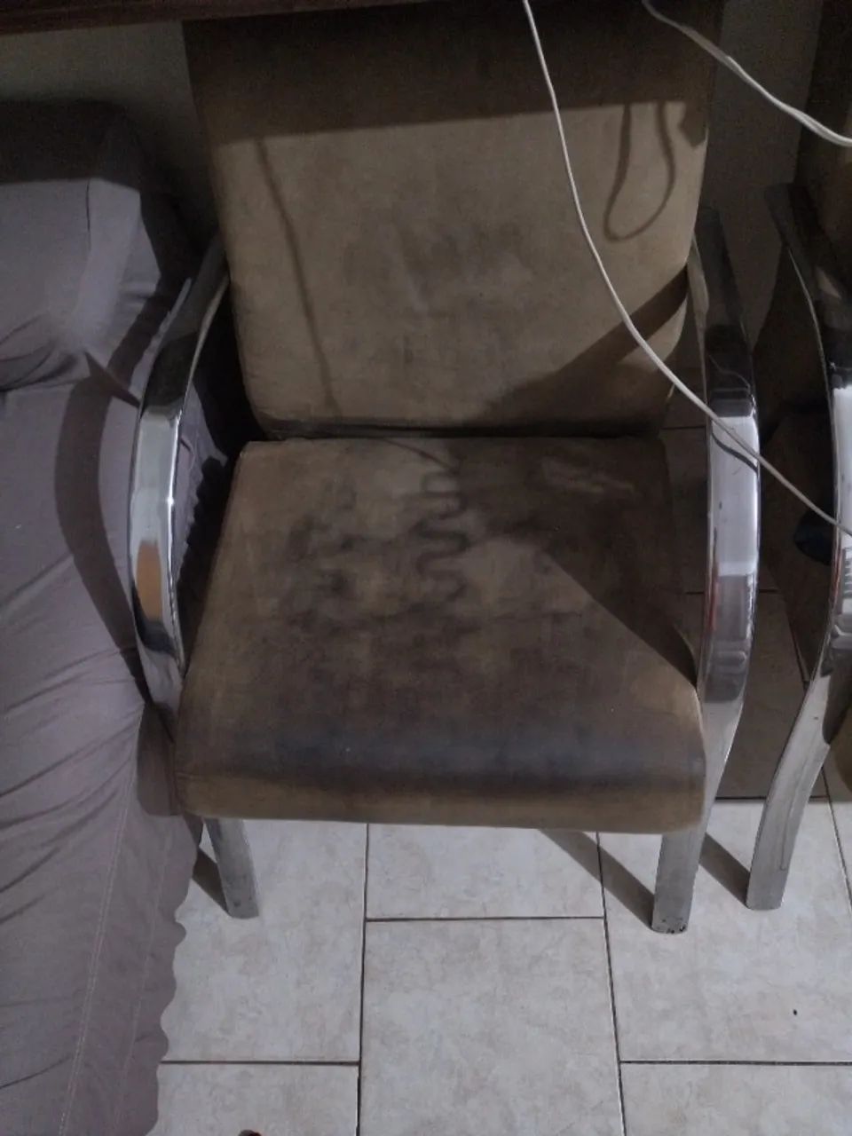 Cama box +sofá dois e três lugares64728971410433122