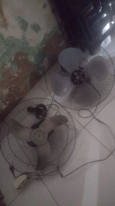 2 Ventiladores de parede - bom estado
