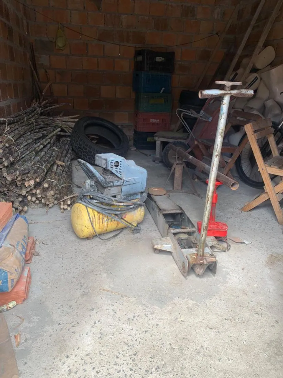 Compressor de ar e macaco hidráulico