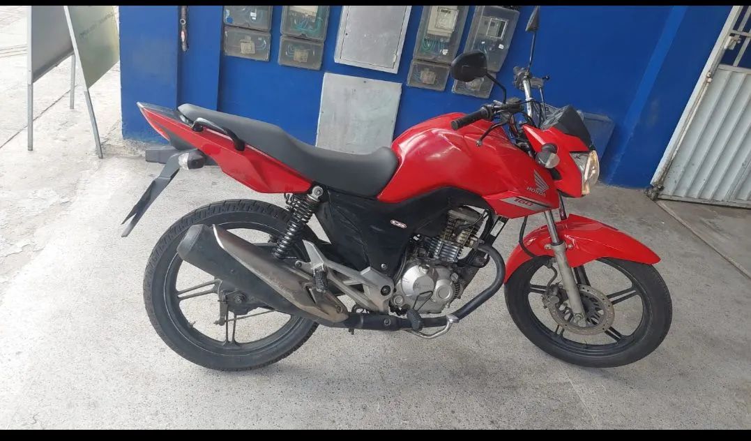 VENDO MOTO CG 2017, $12,500