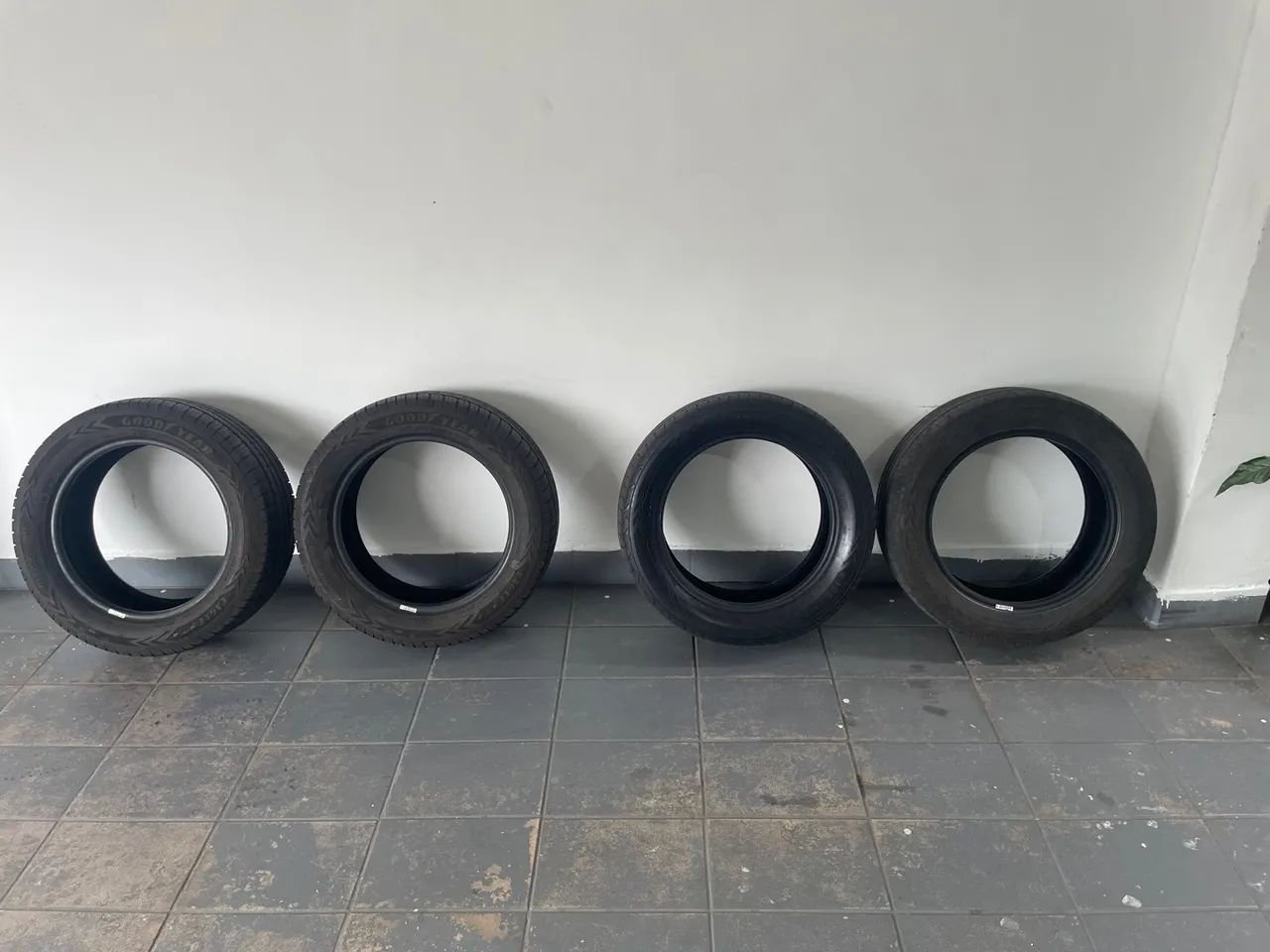 Pneu Goodyear Aro 16 Eagle Sport 2 205/55R16 91V - Foto 2