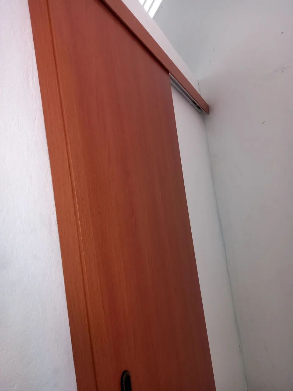 Porta de Madeira Deslizante - Elegância e Praticidade - Foto 4