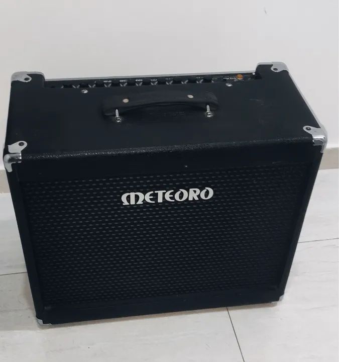 Amplificador Meteoro para Guitarra Valvulado